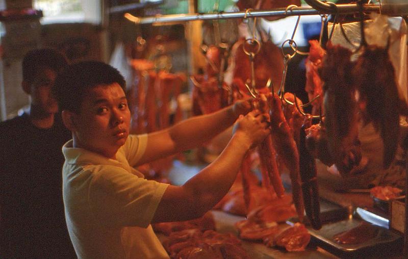 WT 0600 105a20 e001 Singapore Market Scene.jpg